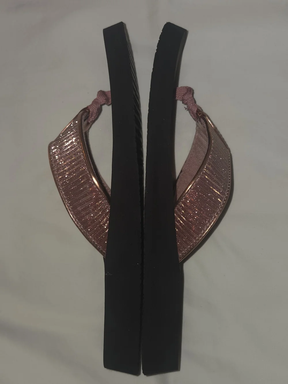 Yellow Box Women's Metallic Flip Flop Sandals 🔥NEW Size-9